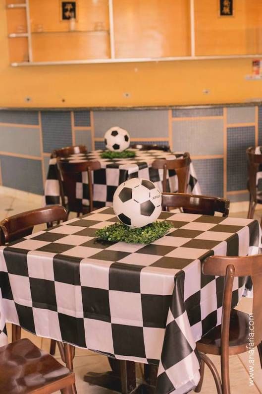 centro de mesa para fiesta infantil de futbol