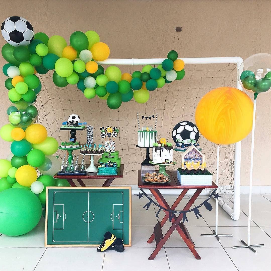 Piñata Football party, suministros rellenos con temática de fútbol,  decoraciones de azúcar en forma de niños