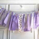 Decoracion de Baby Shower en colores purpura y dorado
