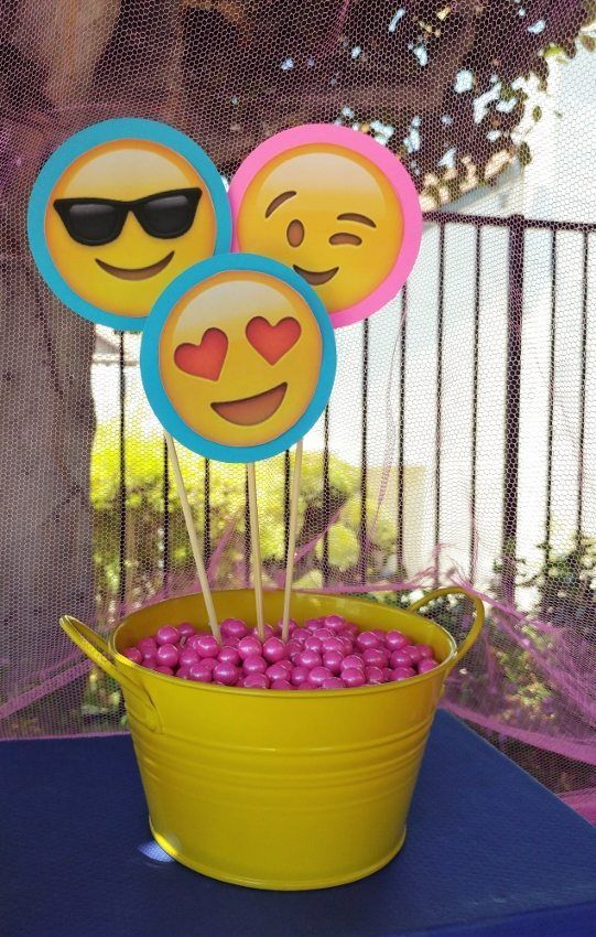 Souvenirs para fiesta de emojis