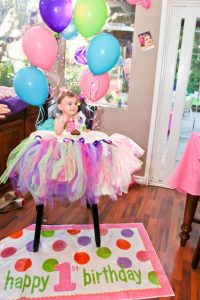 Ideas para celebrar el primer año de tu hija en casa en fotos