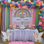 decoracion de mesa principal fiesta de unicornio (6)