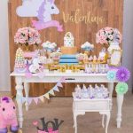 decoracion mesa principal fiesta unicornio bebe