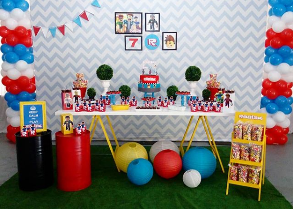 Fiesta De Roblox Para Ninos Ideas De Decoracion Para Fiestas - feliz cumpleaños tortas de roblox para niños
