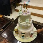 pastel de dos pisos para nina tarta de cumpleanos tema munecas lol (3)