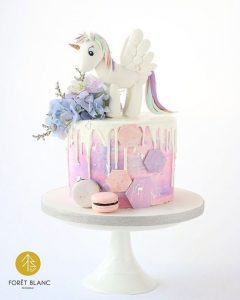 pastel pequeno de unicornio