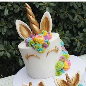 pastel pequeno para fiesta de unicornio (4)