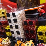 decoracion de los increibles mesa de dulces (4)
