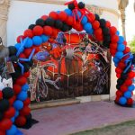 Como decorar la entrada de una fiesta tematica del hombre araña