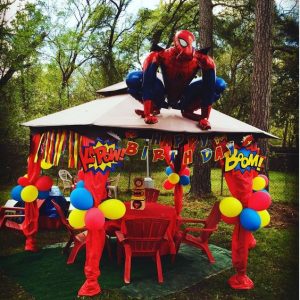 Decoracion del hombre araña para fiestas infantiles