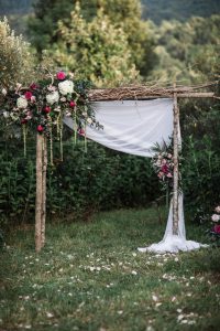 arco para boda al aire libre