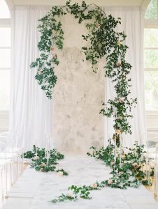 arco para bodas con flores naturales
